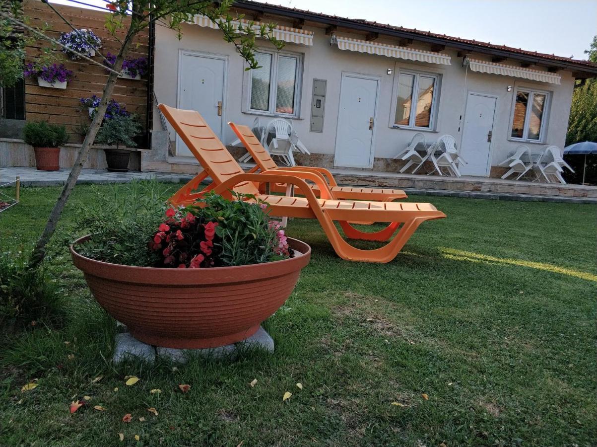 Apartments Three Ohrid Exterior photo